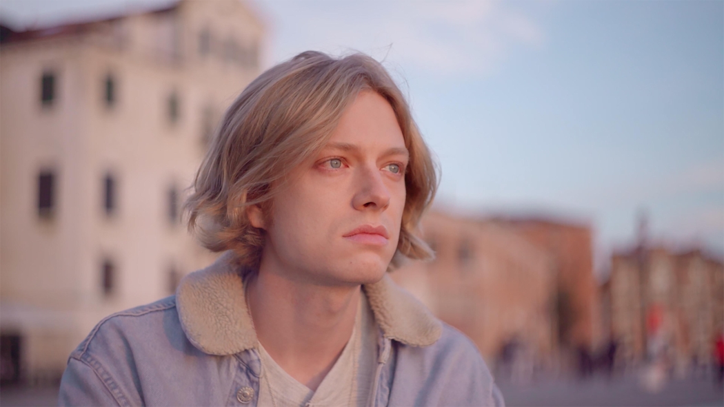 Alone in Venice izle