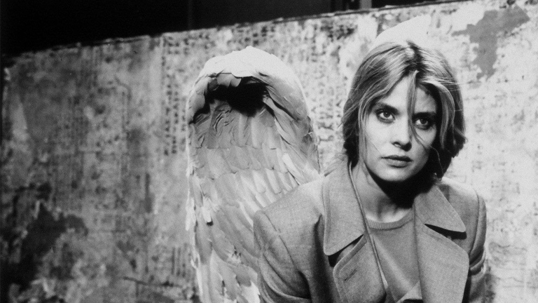 Ne Kadar Uzak, O Kadar Yakın! (1993) izle