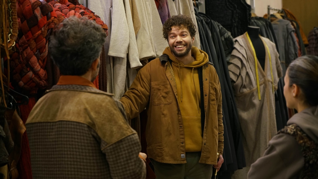 Maske: Nezaketle Tebessüm izle