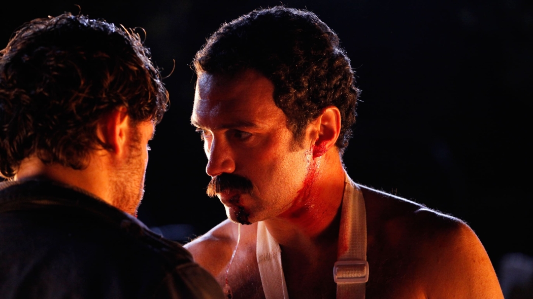 Şeytandan sevgilerle izle